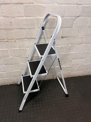 3 Tier Folding Step Ladder - White & Black Metal - 2ndhandwarehouse.com