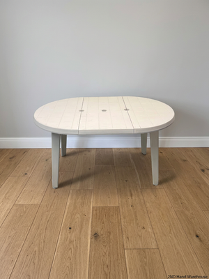 Classic White Oval Plastic Outdoor Table