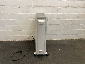 DeLonghi 12 Fin Oil Heater - PRICE DROP