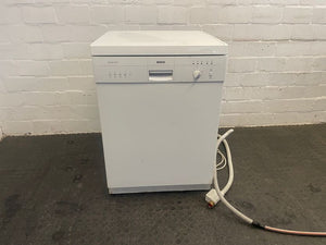 Bosch Dishwasher (Dent on the Side)