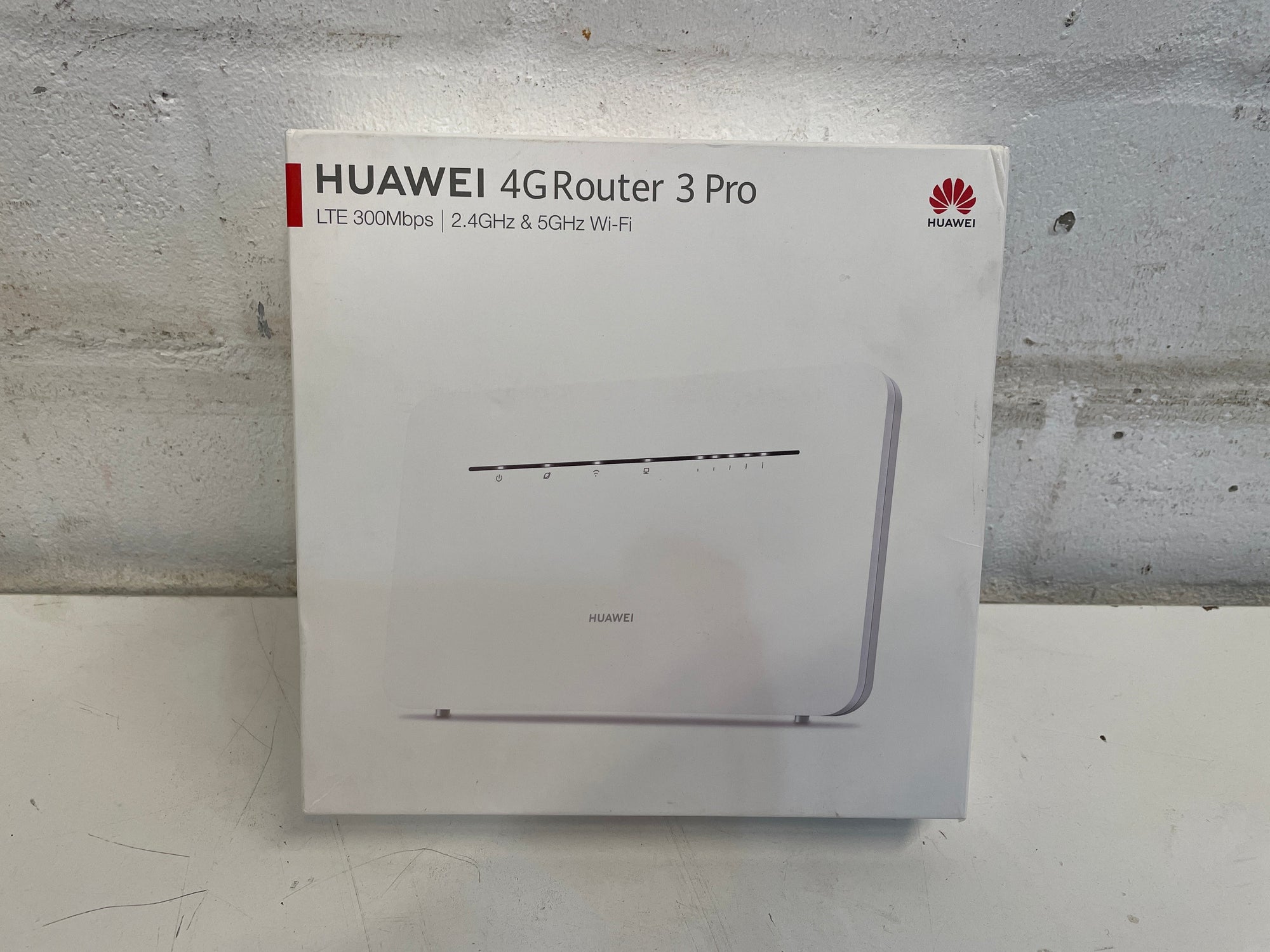 Huawei 4G Router 3 Pro (With Cables) - PRICE DROP