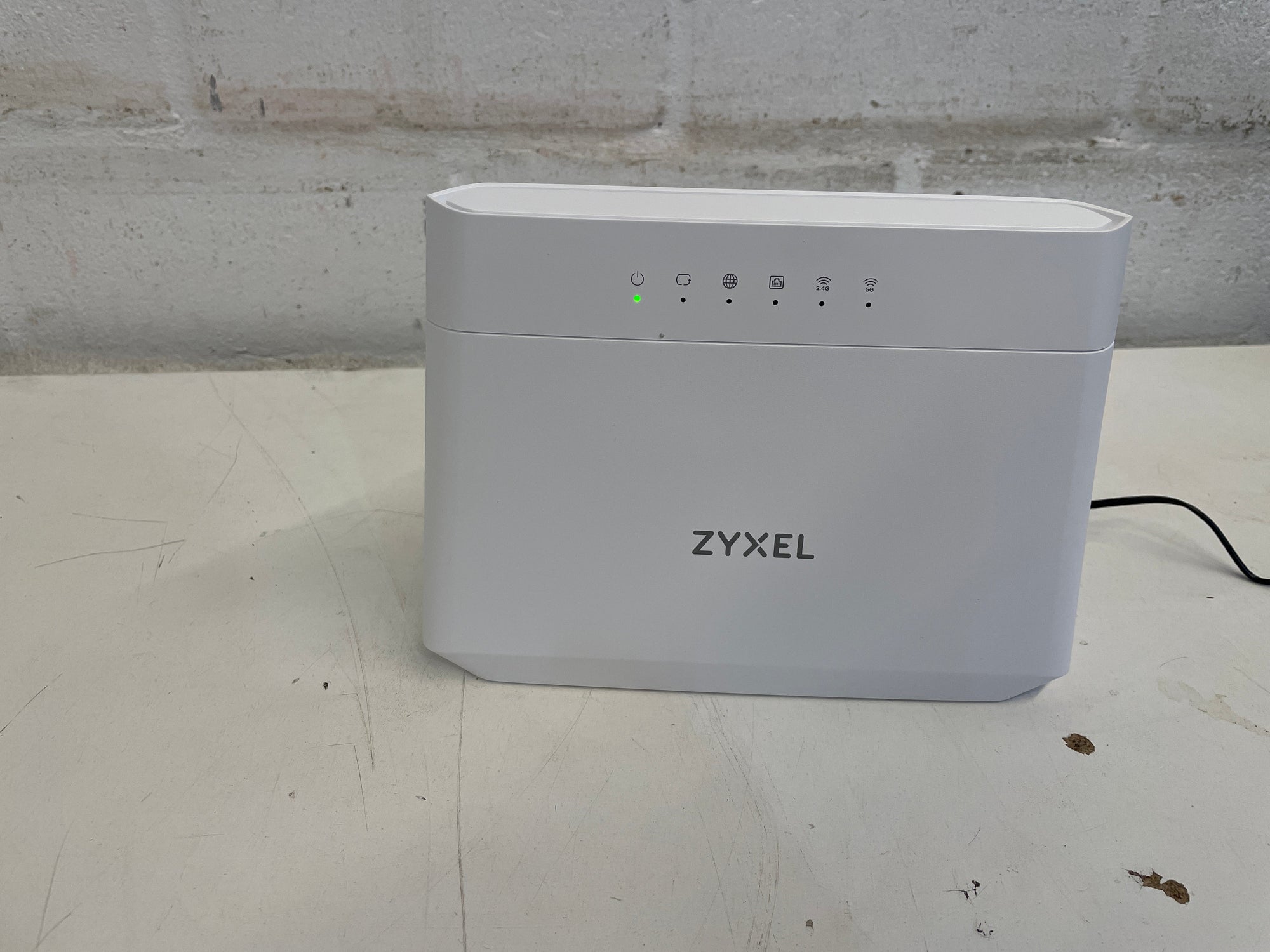 Zyxel Ethernet Gateway Router (With Cables) - PRICE DROP