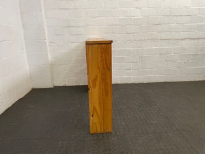 RHS Knotted Pine Headboard with Pedestal - PRICE DROP - 2ndhandwarehouse.com