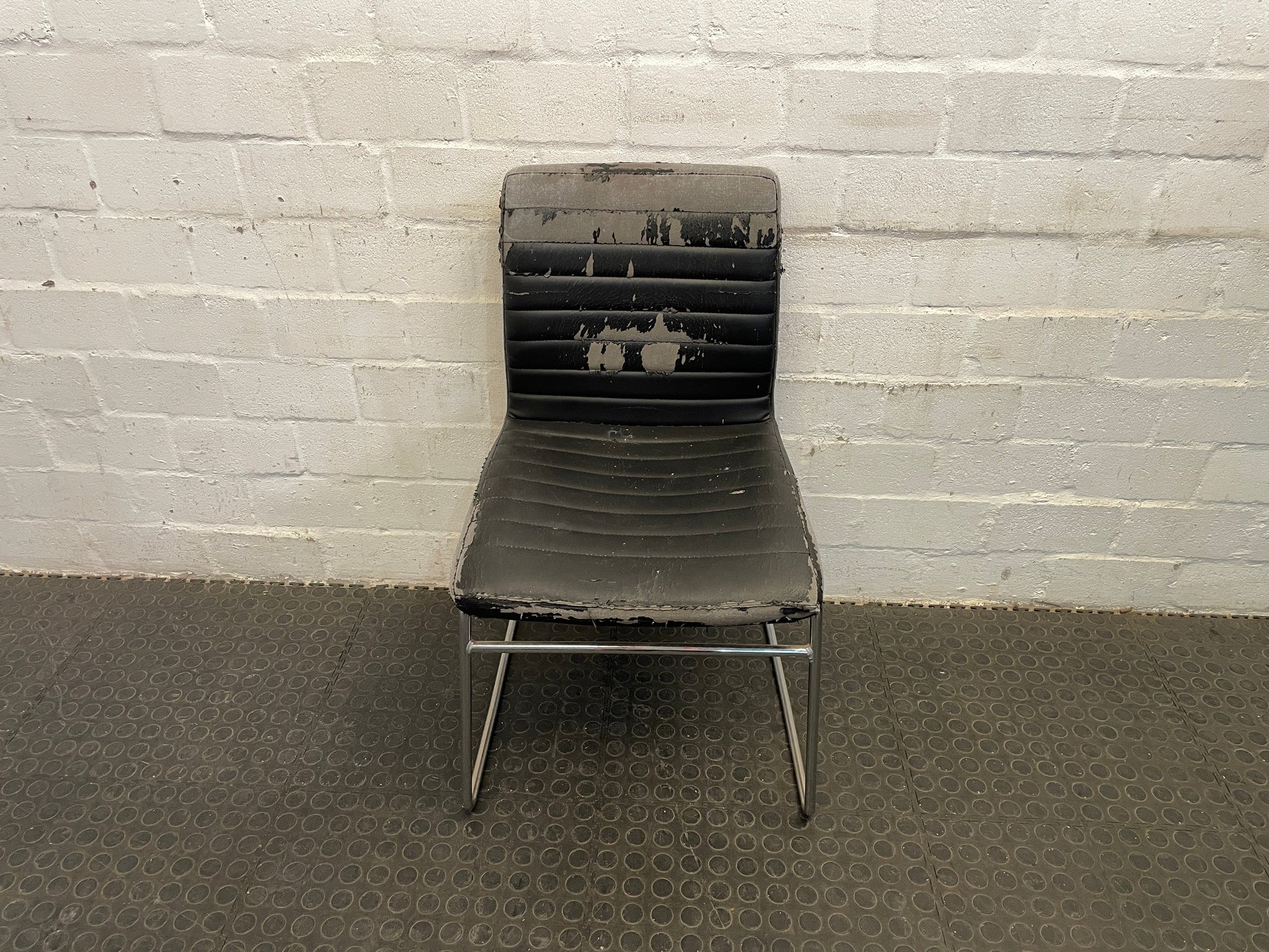 Black Leather Ribbed Visitors Chair (Peeling Of Leather)