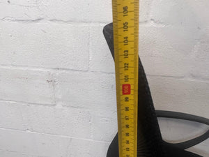 Black Mesh Office Armchair on wheels (Black Band) - 2ndhandwarehouse.com