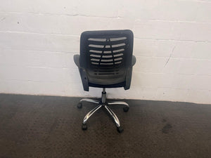 Black Plastic Mid-back Office Armchair on wheels - 2ndhandwarehouse.com