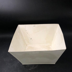 Wire basket with White Tray