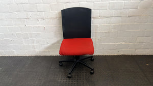 Black and Red Office Chair On Wheels (Hydraulics Not Working & No Arm Rests) - REDUCED
