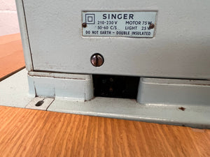 Singer Collapsible Sewing Machine Table (No power supply)