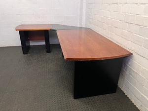 Black Frame Wooden Top L-Shaped Desk (Some Chipping/Scratches)