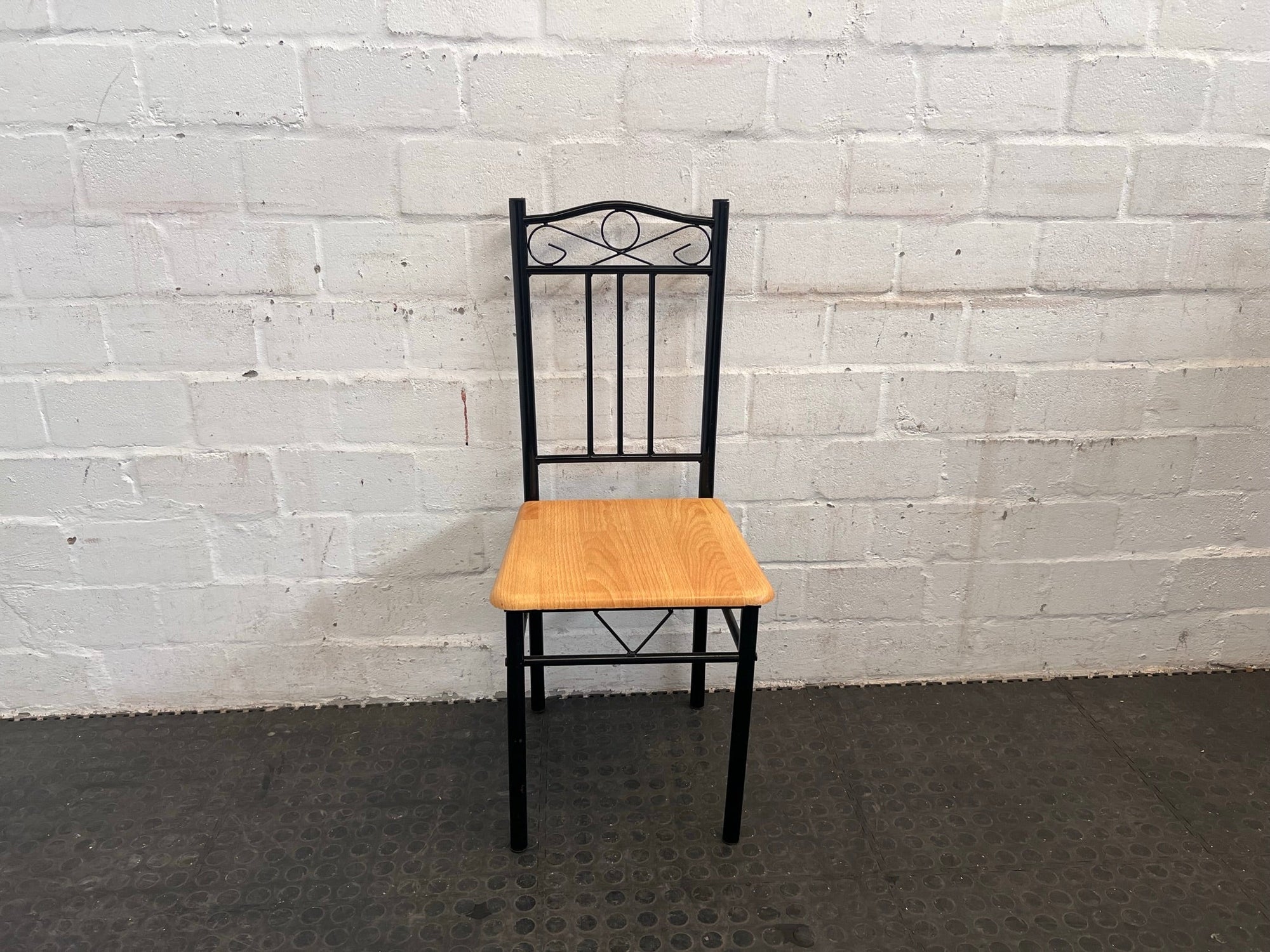 Pine Seat Dining Chair with Black Frame