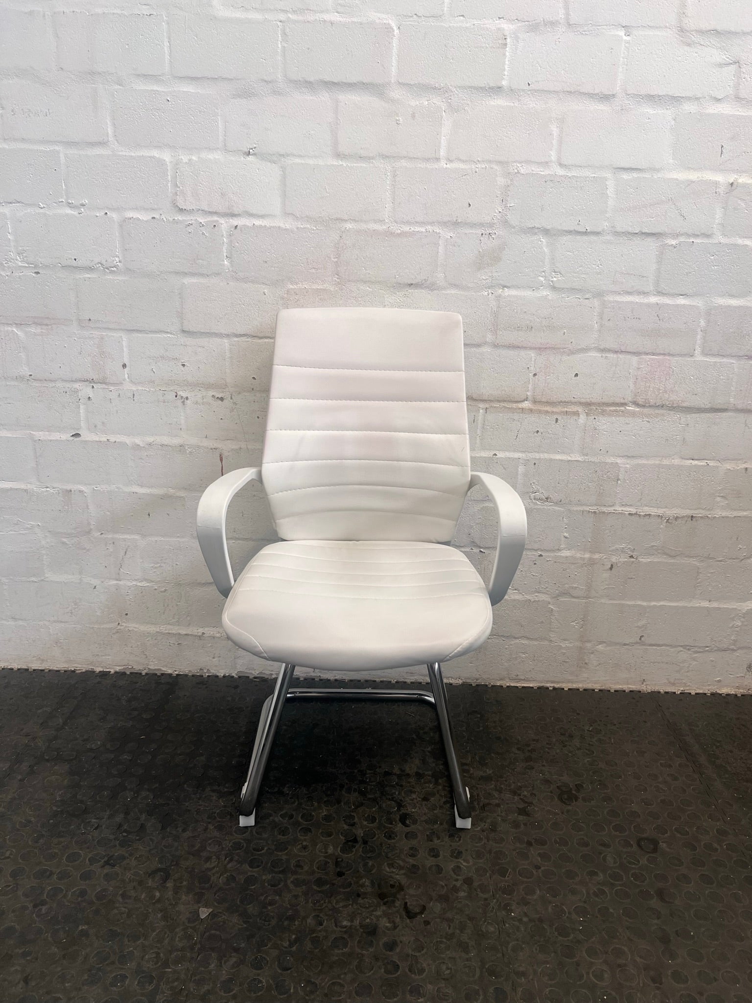 White High Back Visitors Chair