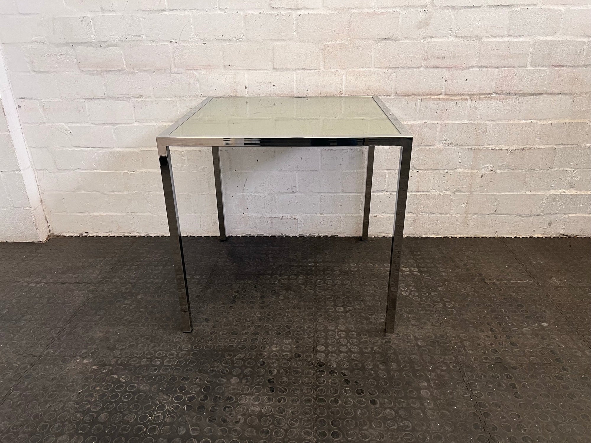 Square Chrome Table (0.80mx0.80m)