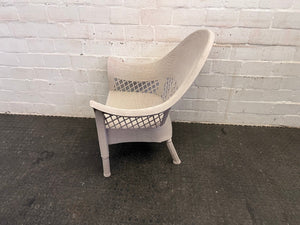 White Wicker Outdoor Chair (Missing Leg)