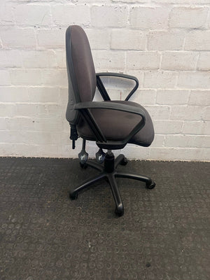 Mid Back Office Chair On Wheels (With Arms)