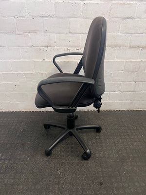Mid Back Office Chair On Wheels (With Arms)
