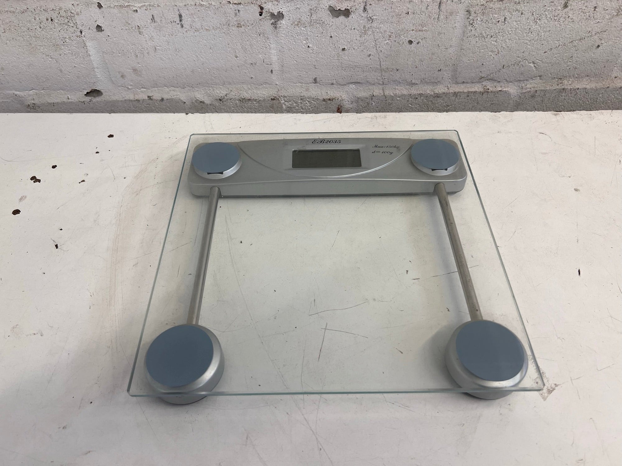 Clear Glass Scale