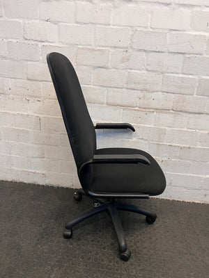 Black Highback Office Armchair on Wheels(Hydraulics Not Working)