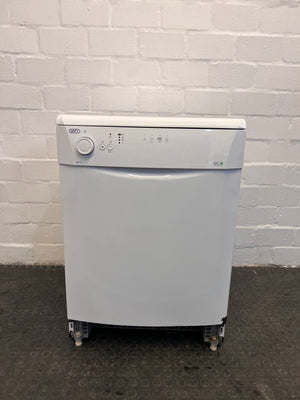 White Defy Dishwasher - REDUCED - Minor damage on base