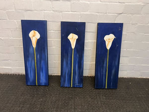 White Lily Flower Against Blue Background Painting by Einsa Kroukamp (Width: 33cm) (Height: 92cm) - 2ndhandwarehouse.com