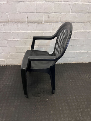 Sturdy Black Plastic Chair with Armrests โ Durable & Easy to Clean