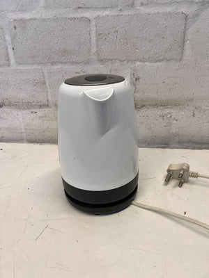 Efficient White Electric Kettle with 1.7L Capacity โ Minor Wear