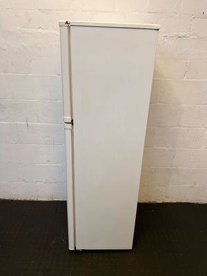 Dixon White Double Door Fridge - Functional with Minor Scratches - 2ndhandwarehouse.com