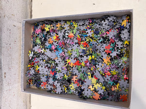 Colorful 1000-Piece Wolf Puzzle by Heye - Minor Box Wear