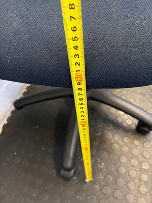 Ergonomic Navy Office Chair with Minor Wear - Comfortable & Versatile