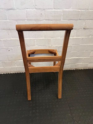 Vintage Wooden Dining Chair Frame – Elegant Carved Design, Minor Damage - 2ndhandwarehouse.com