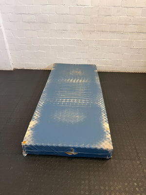 Comfortable Blue Foam Single Mattress - Minor Wear, Affordable Sleep Solution