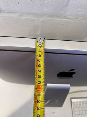 Apple iMac Desktop Computer intel core i5 4GB RAM with Silver Finish and Wireless Keyboard