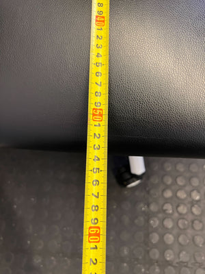 Black & White Gaming Chair - Comfort for Long Sessions