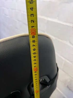 Black & White Gaming Chair - Comfort for Long Sessions