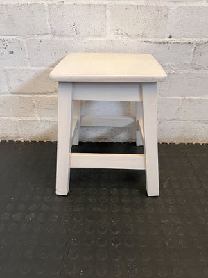 Pine stool white -Rec09SJCXPM1P- GOOD TO UPLOAD - Good