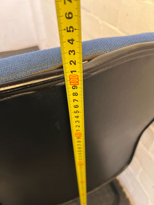 Versatile Blue Fabric Office Visitor Chair