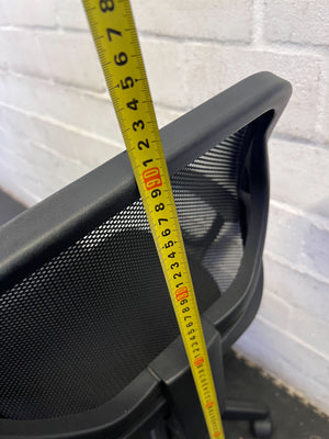 Comfortable Black Mesh Office Chair with Armrests