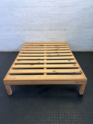 Sturdy Pine Wood Slatted Bed Frame - 2ndhandwarehouse.com