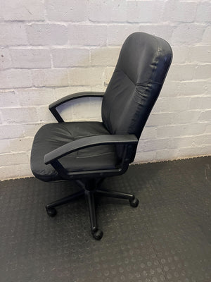 Comfortable Black Executive Swivel Office Chair