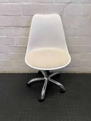 Mid back office chair white