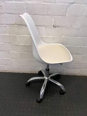 Mid back office chair white