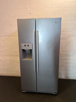 LG Side-by-Side Fridge Freezer with Water & Ice Dispenser - Silver - Some small rusting
