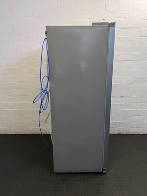 LG Side-by-Side Fridge Freezer with Water & Ice Dispenser - Silver - Some small rusting