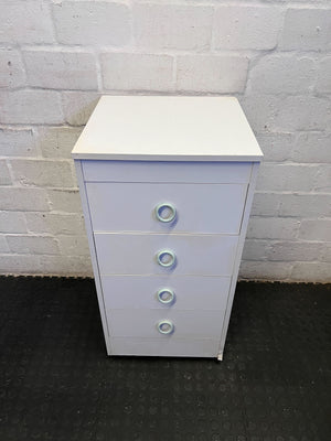 Chic Pale Grey 4-Drawer Dresser