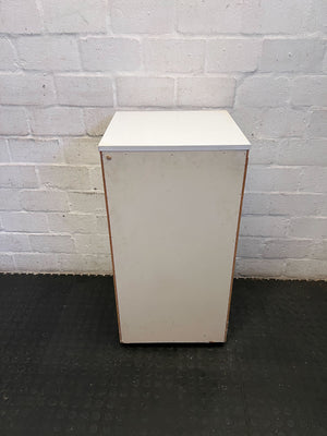 Chic Pale Grey 4-Drawer Dresser