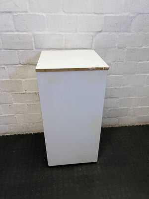 Chic Pale Grey 4-Drawer Dresser