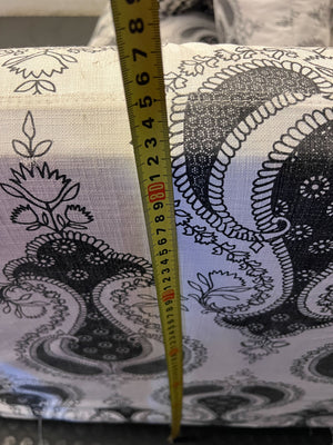 Stylish Black & White Paisley Sectional Sofa with Chaise & Cushions