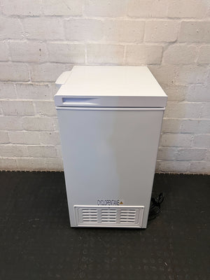 Hisense Compact Chest Freezer - Efficient Extra Storage!