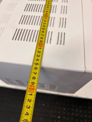 Reliable DEFY Compact White Microwave Oven - Rusted inside - 2ndhandwarehouse.com