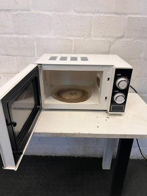 Reliable DEFY Compact White Microwave Oven - Rusted inside - 2ndhandwarehouse.com